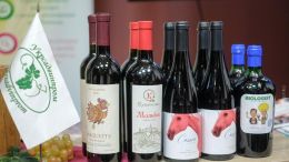 Wine of its own production is popularized in Ukraine