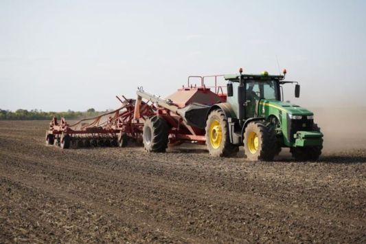 To be or not to be the owner of agricultural land?